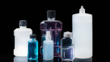 Farklı türde / boyutta dezenfektan şişelerinden oluşan bir görsel